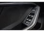 BMW 1-Serie 118i Business Edition Plus Aut. | Storm Bay Metallic | Sportstoelen | Leder | Full Led | Sportline | Stoelverwarming |