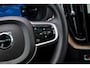 Volvo XC60 2.0 T6 Plug-in hybrid AWD Plus Dark | Trekhaak | Head-Up Display | Panoramadak | 360 Camera | Harman / Kardon | Memory Seats |