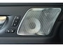 Volvo XC60 T8 Plug-in hybrid AWD Ultra Black Edition | Luchtvering | Bowers & Wilkins Premium Audio | Verwarmbare voorstoelen met massage en ventilatie | 360° Parkeercamera | Parkeersensoren voor + achter | Google Infotainment | Parkeerverwarming | Nieuw Model | Nappa Lederen bekleding