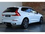 Volvo XC60 T8 Plug-in hybrid AWD R-Design Volvo XC60 T8 Recharge Automaat  AWD R-Design | Panoramadak | Premium Harman Kardon audio | 360° Parkeercamera | Google Infotaiment | Adaptive Cruise Control | Elektrisch bedienbare voorstoelen | Volvo on Call