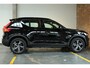 Volvo XC40 T2 R-Design | Adaptieve cruise control | High Performance audio | Achteruitrijcamera | Keyless Entree | | BLIS | Parkeersensoren voor + achter |