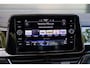Volkswagen T-Roc 1.5 TSI R-Line Business | CAMERA | STOEL & STUURVERW | PDC V&A | 18'' | CARPLAY |