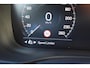 Volvo XC60 B4 197PK Automaat R-Design / Adaptive Cruise control / Elektrische stoelen / Best. stoel met geheugen / Elektrisch panorama schuif-/kanteldak / Stuurverwarming / Stoelverwarming / Achteruitrijcamera / Harman Kardon