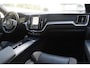 Volvo XC60 B4 197PK Automaat R-Design / Adaptive Cruise control / Elektrische stoelen / Best. stoel met geheugen / Elektrisch panorama schuif-/kanteldak / Stuurverwarming / Stoelverwarming / Achteruitrijcamera / Harman Kardon