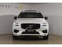Volvo XC60 B4 197PK Automaat R-Design / Adaptive Cruise control / Elektrische stoelen / Best. stoel met geheugen / Elektrisch panorama schuif-/kanteldak / Stuurverwarming / Stoelverwarming / Achteruitrijcamera / Harman Kardon