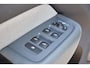 Volvo XC60 B4 197PK Automaat R-Design / Adaptive Cruise control / Elektrische stoelen / Best. stoel met geheugen / Elektrisch panorama schuif-/kanteldak / Stuurverwarming / Stoelverwarming / Achteruitrijcamera / Harman Kardon