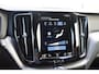 Volvo XC60 B4 197PK Automaat R-Design / Adaptive Cruise control / Elektrische stoelen / Best. stoel met geheugen / Elektrisch panorama schuif-/kanteldak / Stuurverwarming / Stoelverwarming / Achteruitrijcamera / Harman Kardon