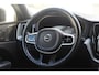 Volvo XC60 B4 197PK Automaat R-Design / Adaptive Cruise control / Elektrische stoelen / Best. stoel met geheugen / Elektrisch panorama schuif-/kanteldak / Stuurverwarming / Stoelverwarming / Achteruitrijcamera / Harman Kardon
