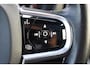 Volvo XC60 B4 197PK Automaat R-Design / Adaptive Cruise control / Elektrische stoelen / Best. stoel met geheugen / Elektrisch panorama schuif-/kanteldak / Stuurverwarming / Stoelverwarming / Achteruitrijcamera / Harman Kardon