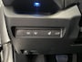 Toyota RAV4 2.5 Hybrid Bi-Tone | Trekhaak | Apple Carplay | Zeer lage KM-stand |