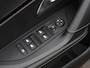 Peugeot e-2008 EV GT Pack 50 kWh 1ste Eigenaar | Panorama-dak | Stoelverwarming | LED | Keyless | 18" LMV | Apple Carplay & Android Auto