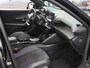 Peugeot e-2008 EV GT Pack 50 kWh 1ste Eigenaar | Panorama-dak | Stoelverwarming | LED | Keyless | 18" LMV | Apple Carplay & Android Auto