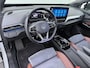 Volkswagen ID.4 First Max 77 kWh | Pano Dak | Black Style | Trekhaak | 360 Camera | Head-up Display | Elek. Stoelen | Elek. Achterklep | ACC | Stuur-/Stoelverwarming | Matrix LED | Spiegelpakket | 21'' |
