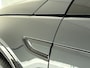 Land Rover Discovery Sport | Panoramadak | Cold Climate Pack | 20" Gloss Black Varesine Blue / Ebony