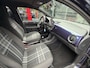Volkswagen Up! 1.0 5 DEURS *!* CLUB *!* NAVI/ STOELVERWARMING/ LMV/ PRIVACY GLAS *!*