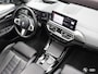 BMW X3 xDr30e M SPORT / BLACK PACK / SCHAAL STOELEN / H&K / HUD / PANO / 20