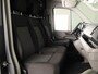 Volkswagen Crafter 35 2.0 TDI L3H3 Highline EURO VI 140 pk Automaat | Verlengde garantie | Navigatie | Trekhaak | Parkeersensoren | Achteruitrijcamera | Geveerde bestuurdersstoel |