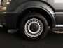 Volkswagen Crafter 35 2.0 TDI L3H3 Highline EURO VI 140 pk Automaat | Verlengde garantie | Navigatie | Trekhaak | Parkeersensoren | Achteruitrijcamera | Geveerde bestuurdersstoel |