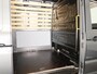 Volkswagen Crafter 35 2.0 TDI L3H3 Highline EURO VI 140 pk Automaat | Verlengde garantie | Navigatie | Trekhaak | Parkeersensoren | Achteruitrijcamera | Geveerde bestuurdersstoel |