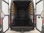 Volkswagen Crafter 35 2.0 TDI L3H3 Highline EURO VI 140 pk Automaat | Verlengde garantie | Navigatie | Trekhaak | Parkeersensoren | Achteruitrijcamera | Geveerde bestuurdersstoel |