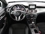 Mercedes-Benz GLA 200 AMG Line | Panoramadak | Stoelverwarming | Leder/Alcantara | Bi-Xenon | Sportstoelen | Bluetooth | Airco | 19'' | Getint glas