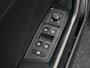 Volkswagen T-Roc 1.5 TSi 150 Pk Automaat R line | Trekhaak | Stoelverwarming | Panorama dak | Camera | Adaptive Cruise | Climatronic | Carplay | 19 Inch | 58.509 Km !!
