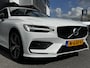Volvo V60 2.0 B3 163PK Momentum R-Design | Camera | Trekhaak | Stoel & Stuur verw. | €23.900,- incl. BTW