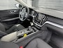 Volvo V60 2.0 B3 163PK Momentum R-Design | Camera | Trekhaak | Stoel & Stuur verw. | €23.900,- incl. BTW