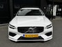 Volvo V60 2.0 B3 163PK Momentum R-Design | Camera | Trekhaak | Stoel & Stuur verw. | €23.900,- incl. BTW