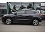 Honda HR-V 1.5 i-VTEC Executive Automaat 131pk | Parkeersensoren vóór én achter | Trekhaak | Voorstoelen verwarmd |