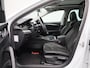 Skoda Octavia Combi 1.0 e-TSI Business Edition Plus | PANO SCHUIF-/KANTELDAK | STOEL-/STUURVERWARMING | ELEKTR. ACHTERKLEP | ACHTERUITRIJCAMERA | PARKEERSENSOREN VOOR EN ACHTER |