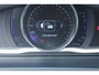 Volvo V60 T3 R-Design | Standkachel | Afneembare trekhaak | Stoelverwarming voorzijde | Parkeersensoren achter | Bluetooth telefoonverbinding | Cruise Control