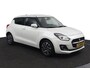 Suzuki Swift 1.2 Style Smart Hybrid | Keyless Entry | Stoelverwarming | Navigatie | Cruise Control | Achteruitrijcamera | Led Verlichting |