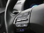 Hyundai Kona 1.6 GDI HEV Premium / Trekhaak / Lederen bekleding / HUD Display / Navigatie / Adaptieve Cruise Control / Elektrisch stoel voor / Stoel verwarming & koeling voor / NL Auto / Dealeronderhouden/