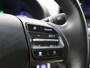 Hyundai Kona 1.6 GDI HEV Premium / Trekhaak / Lederen bekleding / HUD Display / Navigatie / Adaptieve Cruise Control / Elektrisch stoel voor / Stoel verwarming & koeling voor / NL Auto / Dealeronderhouden/