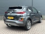 Hyundai Kona 1.6 GDI HEV Premium / Trekhaak / 1300 kg Trekgewicht / Stoel & Stuurverwarming / Navigatiesysteem / Apple Carplay & Android Auto / Achteruitrijcamera / Voor & achter sensoren /