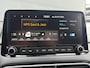 Hyundai Kona 1.6 GDI HEV Premium / Trekhaak / 1300 kg Trekgewicht / Stoel & Stuurverwarming / Navigatiesysteem / Apple Carplay & Android Auto / Achteruitrijcamera / Voor & achter sensoren /