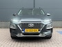 Hyundai Kona 1.6 GDI HEV Premium / Trekhaak / 1300 kg Trekgewicht / Stoel & Stuurverwarming / Navigatiesysteem / Apple Carplay & Android Auto / Achteruitrijcamera / Voor & achter sensoren /