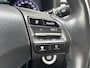 Hyundai Kona 1.6 GDI HEV Premium / Trekhaak / 1300 kg Trekgewicht / Stoel & Stuurverwarming / Navigatiesysteem / Apple Carplay & Android Auto / Achteruitrijcamera / Voor & achter sensoren /
