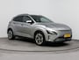 Hyundai Kona Electric EV Fashion 64 kWh | SOH 96.4% | Achteruitrij camera | Navigatie | Parkeersensoren | Head up display |