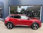 Peugeot 2008 1.2 Turbo 100 PK Allure | Facelift Model | Trekhaak 1200KG | Navigatie | LED Verlichting | Cruise Control | Hoge Zitpositie | Parkeersensoren | DAB | Digitaal Dashboard | Half Lederen stoelen | Lichtmetalen Velgen 17 inch |