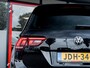 Volkswagen Tiguan 1.4 TSI eHybrid R-Line Business+ | Trekhaak (elektrisch) | Virtual Cockpit | Camera | Dode Hoek Detectie | Adaptieve Cruise Control | Climate Control | Metallic Lak | 19'' Lichtmetalen Velgen | LED Koplampen |