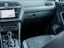 Volkswagen Tiguan 1.4 TSI eHybrid R-Line Business+ | Trekhaak (elektrisch) | Virtual Cockpit | Camera | Dode Hoek Detectie | Adaptieve Cruise Control | Climate Control | Metallic Lak | 19'' Lichtmetalen Velgen | LED Koplampen |