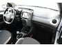 Toyota Aygo 1.0 VVT-i x-play MT | Achteruitrijcamera | Toerenteller | Smartp