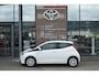 Toyota Aygo 1.0 VVT-i x-play MT | Achteruitrijcamera | Toerenteller | Smartp