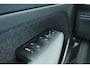 Volvo XC40 1.5 T4 Plug-in hybrid Essential Bright FACELIFT!, WINTER PACK, CRUISE, CLIMA, NAVI, CAMERA, PDC V&A, APPLE CARPLAY/ANDROID AUTO, 36.951KM