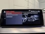 BMW 5-Serie Touring 530e xDrive High Exe PANO/TREKHAAK/H&K/HEAD-UP/ADAPTIVE-ONDERSTEL/18"/360CAMERA/LEER-COMFORT/MASSAGE+MEMORY/ACC/SFEER/LED/LUCHTVERING/PHYTONICBLAU/BMW DEALER HISTORIE