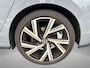 Volkswagen Golf 1.5 eTSI 150pk DSG R-Line Business+ · Panoramadak · Harman Kardon Audio · Camera · Stoelverwarming · Apple/Android Car Play · 18'' Velgen ·