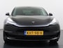 Tesla Model 3 Performance AWD 513PK Facelift Warmtepomp Lmv 20" Panoramadak Adap.Cruise Elek.Verwarmde Stoelen+Memory Inductieladen Navi Camera's Ecc Leder SOH 85.6% Led Pdc Privacy Glas Elek.Achterklep Keyless 4WD Fabrieksgarantie op Accu en Motor tot 18-02-2029/192.000KM