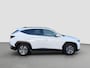 Hyundai Tucson 1.6 T-GDI 150pk MHEV Comfort Smart | Camera | Carplay | 19-inch Velgen | Navigatie | Stoel/Stuurverwarming | Elek. bed. achterklep | DAB | Draadloos telefoonlader | Premium Audio |